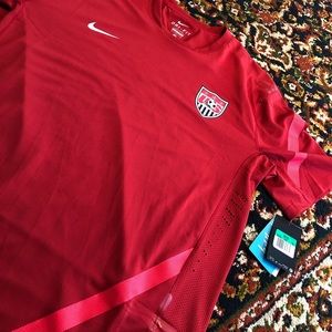 Men’s USA soccer jersey size XL